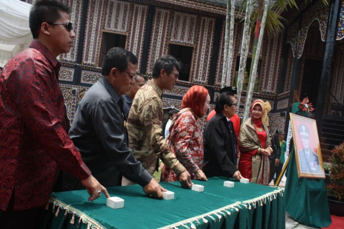 Bustanil Arifin Diabadikan Sebagai Ruas Jalan Padangpanjang