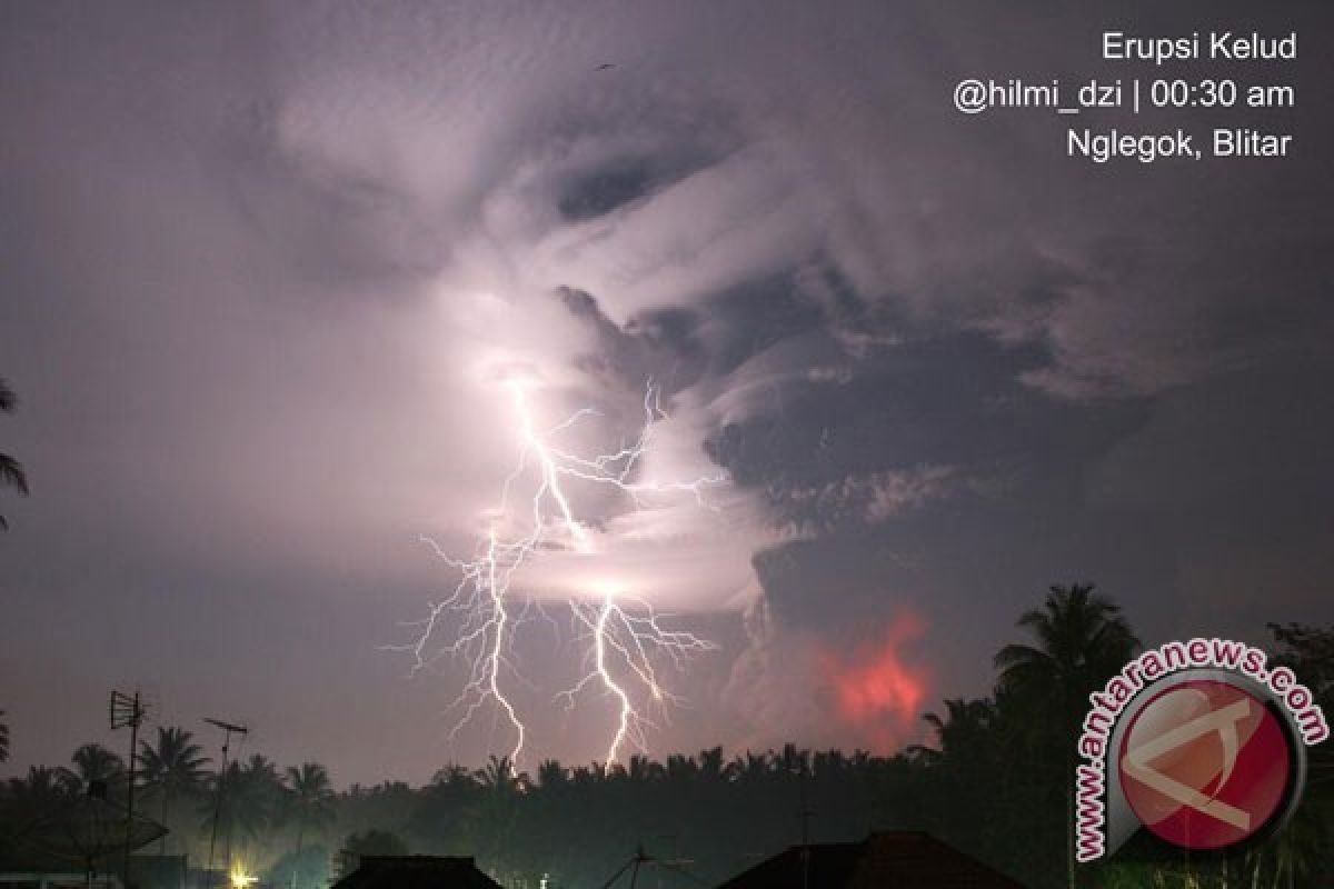 Debu vulkanik Gunung Kelud sudah sampai Bogor