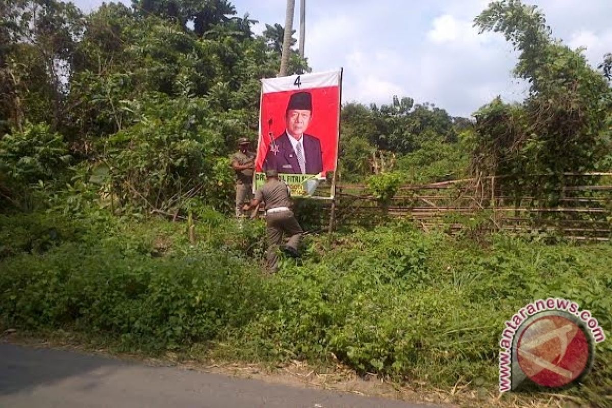 814 baliho caleg Ogan Komering Ulu ditertibkan