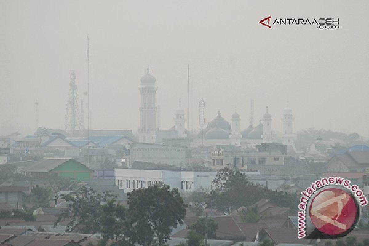 Kabut ganggu jarak pandang di Banda Aceh