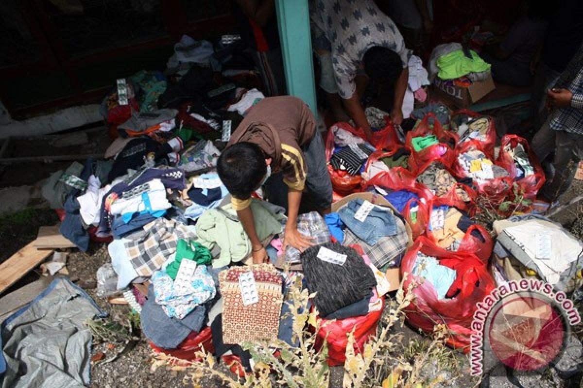 Relawan Kelud minta petani tetap di pengungsian