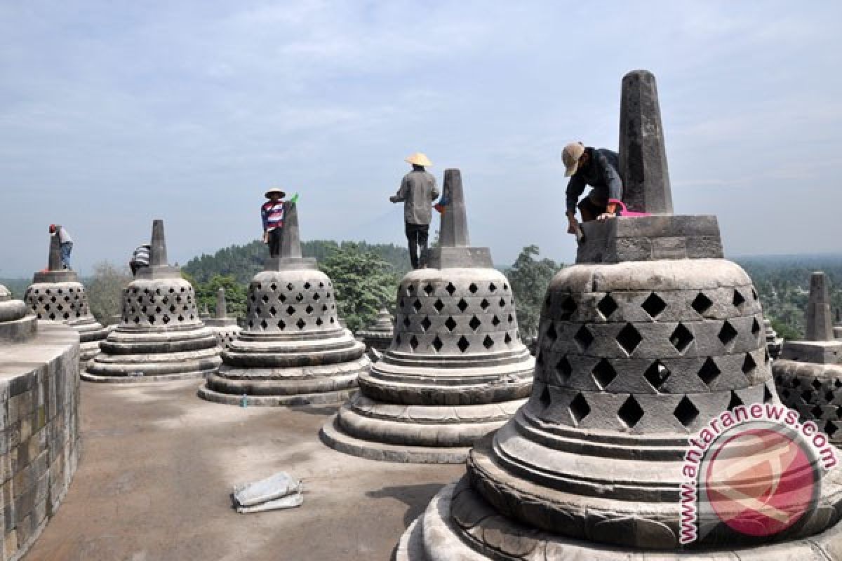Candi Borobudur dibuka kembali