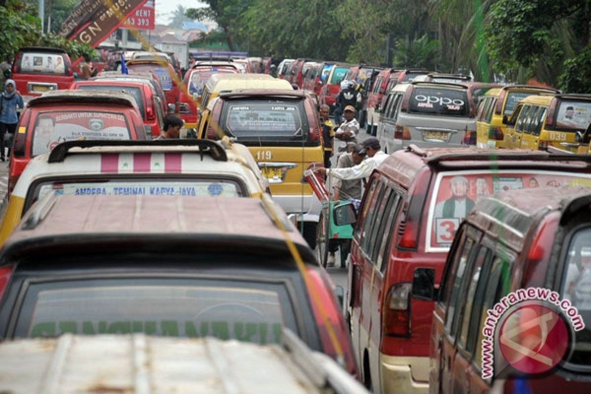 Pemkot Palembang : tarif angkutan turun