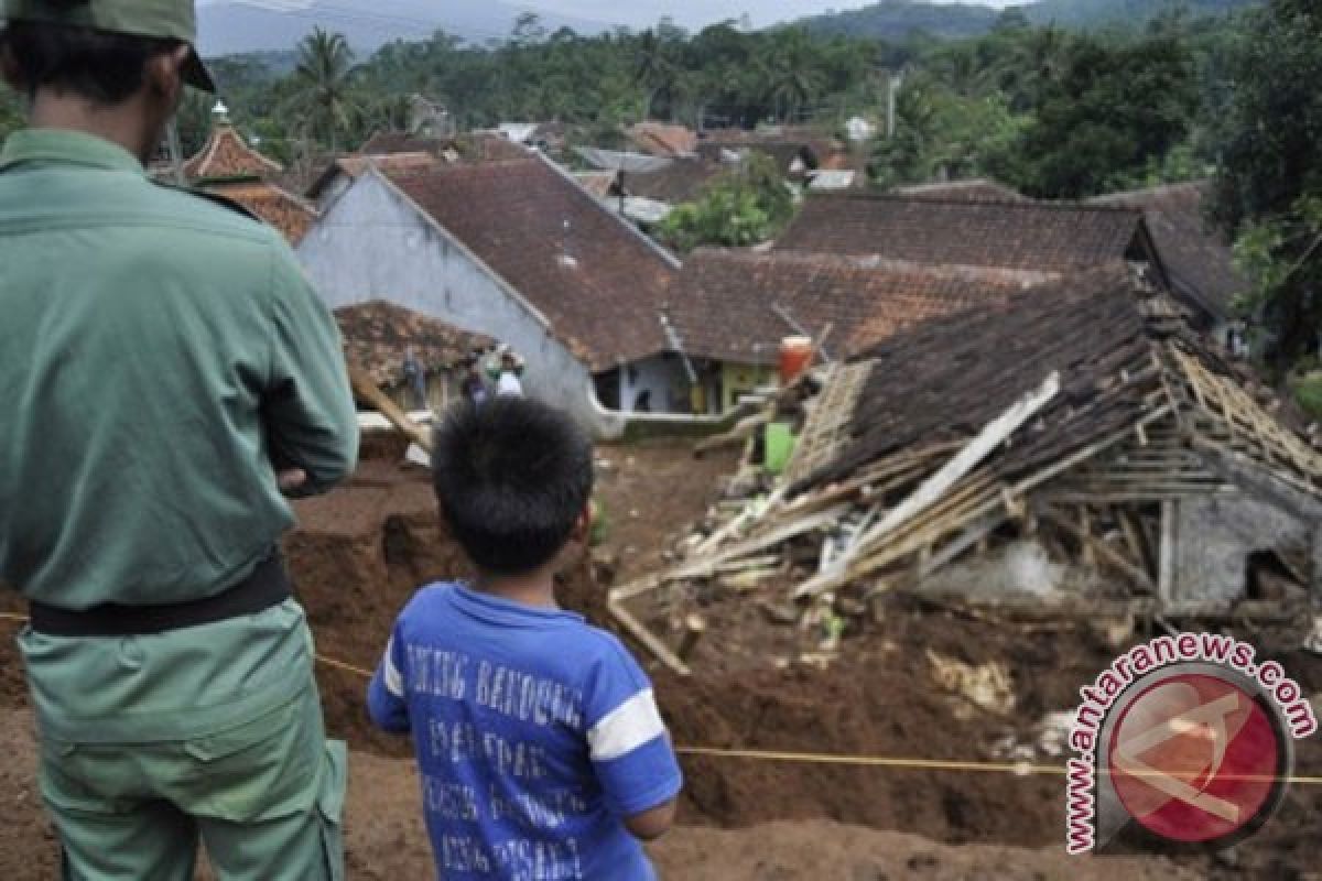 Satu tewas dalam longsor di Ciamis