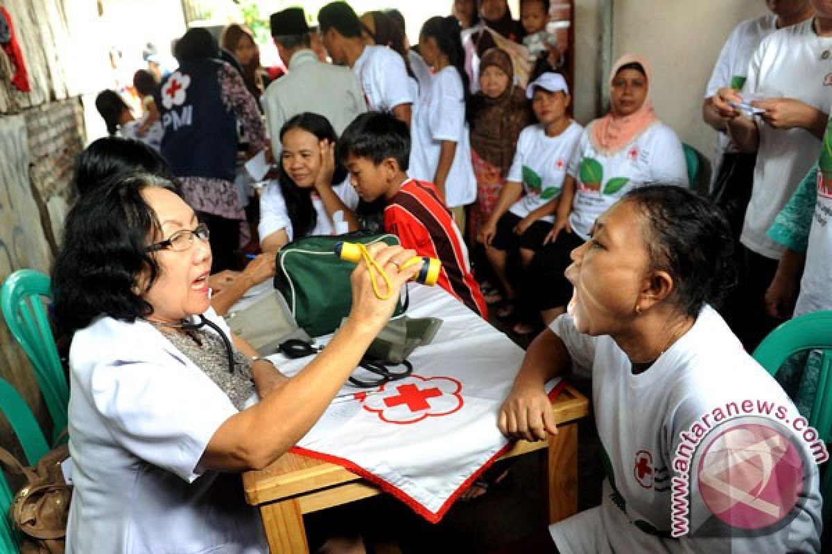 Ganti baju basah karena banjir cegah hipotermia, kata PDEI Jakarta