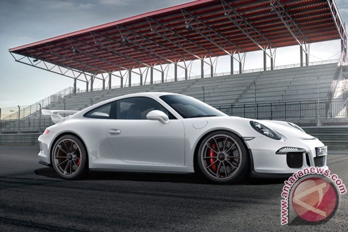 Porsche Akan Recall 785 Unit 911 GT3 Seluruh Dunia