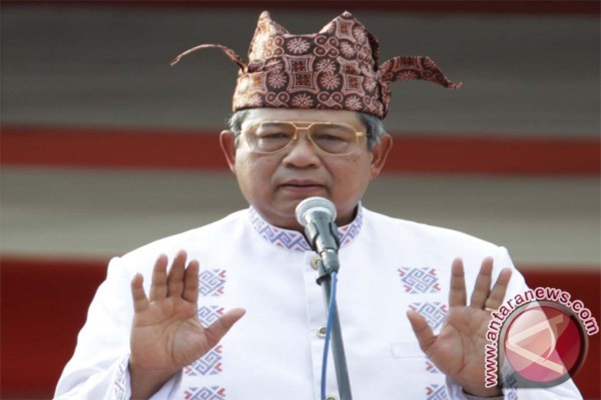 President Yudhoyono awarded traditional title of Luwu Kingdom