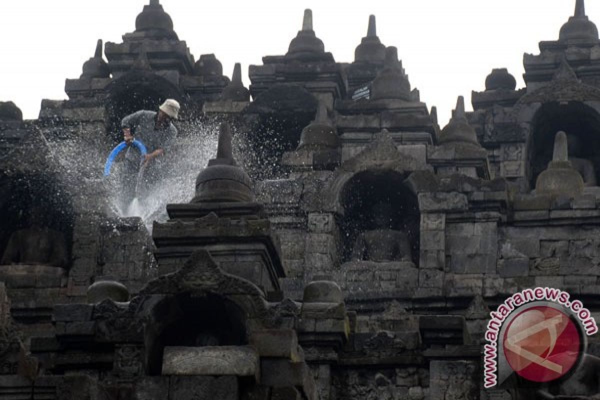 Borobudur temple expected to be fully opened soon