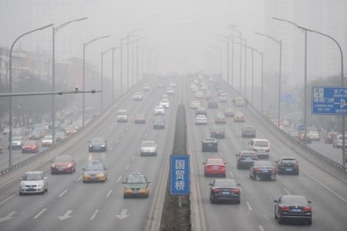 Smog continues to blanket North, Central China