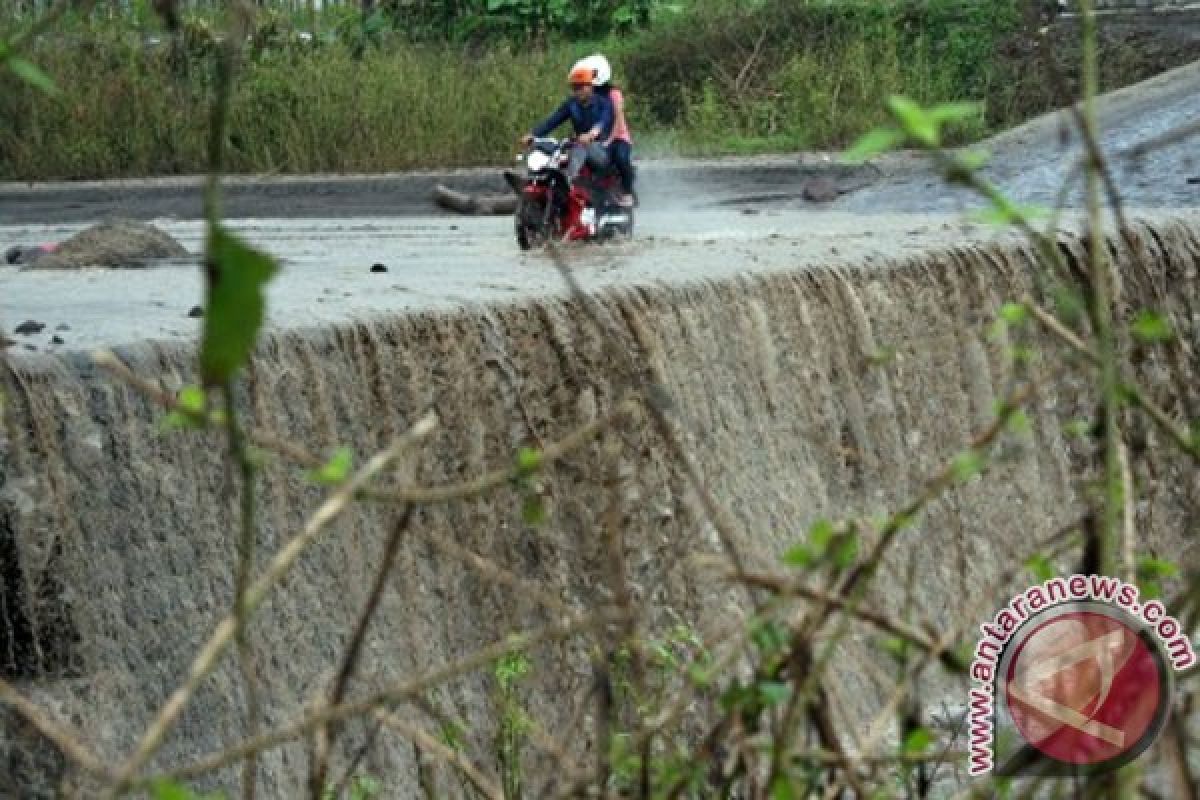 Penjelasan pengamat mengenai potensi lahar hujan Blitar