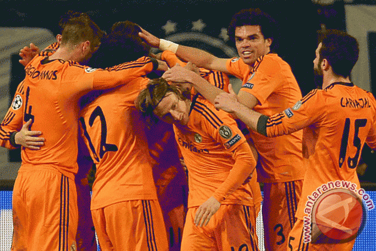 Benzema dan Bale bawa Madrid unggul 2-0 di babak pertama