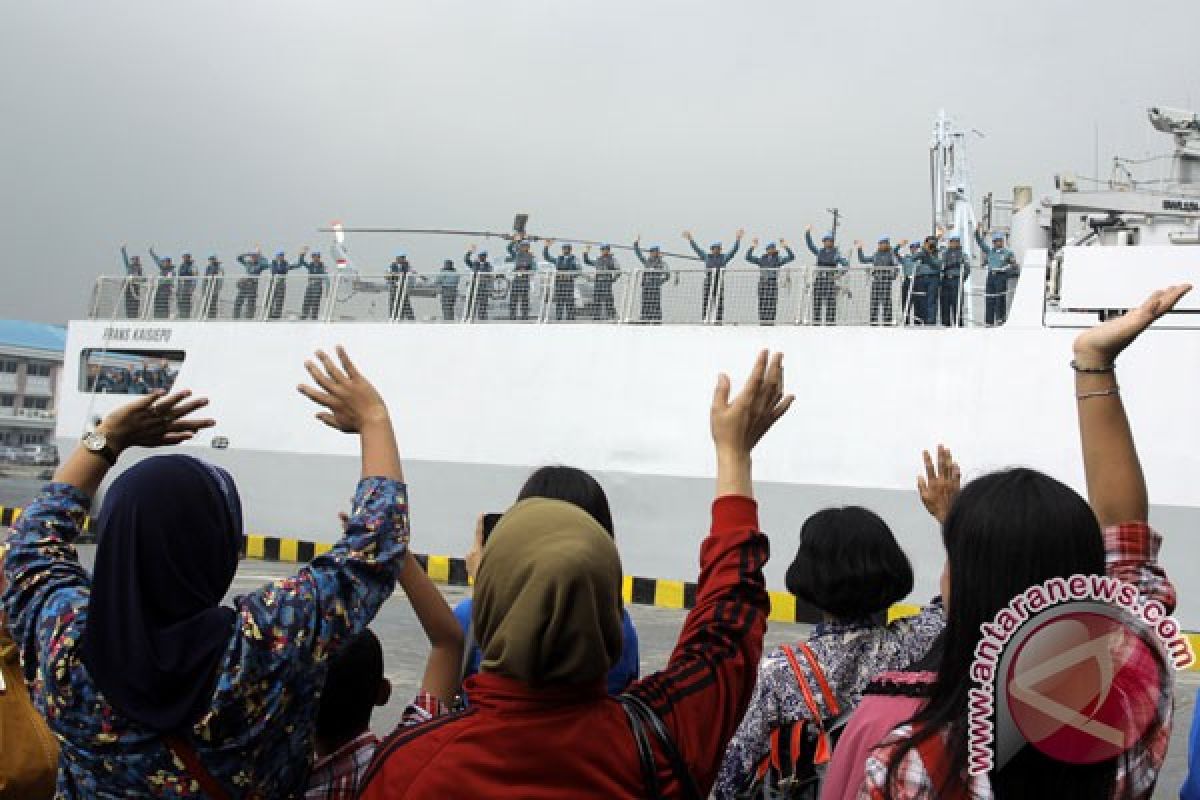 KRI Frans Kaisiepo tiba dari Lebanon setelah emban misi perdamaian