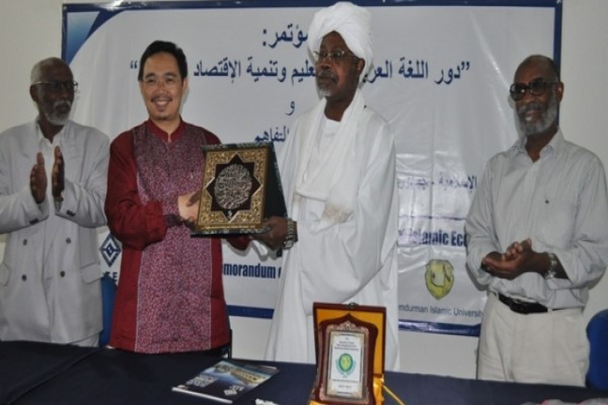 Rektor Ummu Darman Sudan kunjungi STEI Tazkia