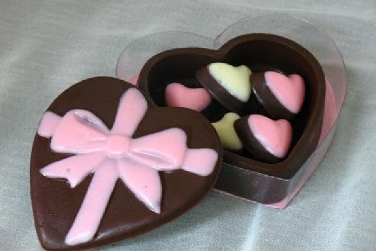 Disperindag Bogor awasi peredaran coklat valentine