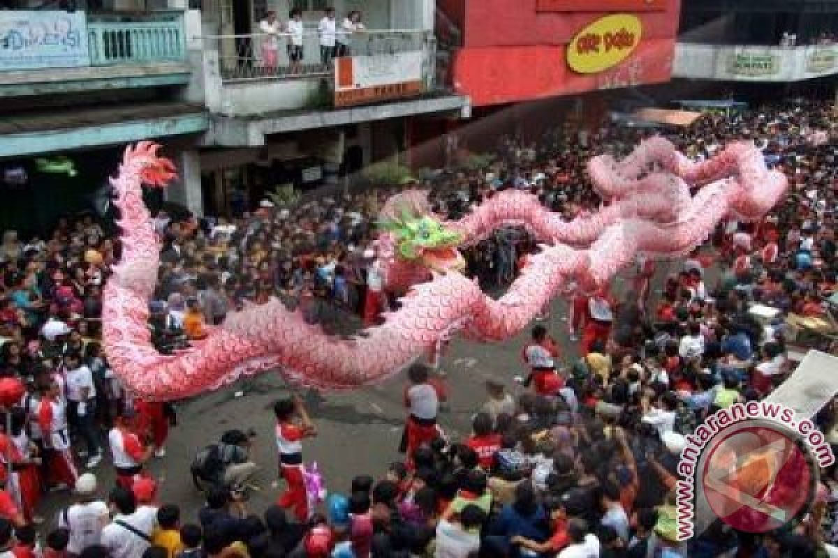 Kesenian Daerah Turut Meriahkan Cap Go Meh