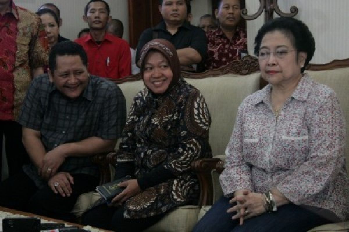 Megawati Larang Tri Rismaharini Mundur