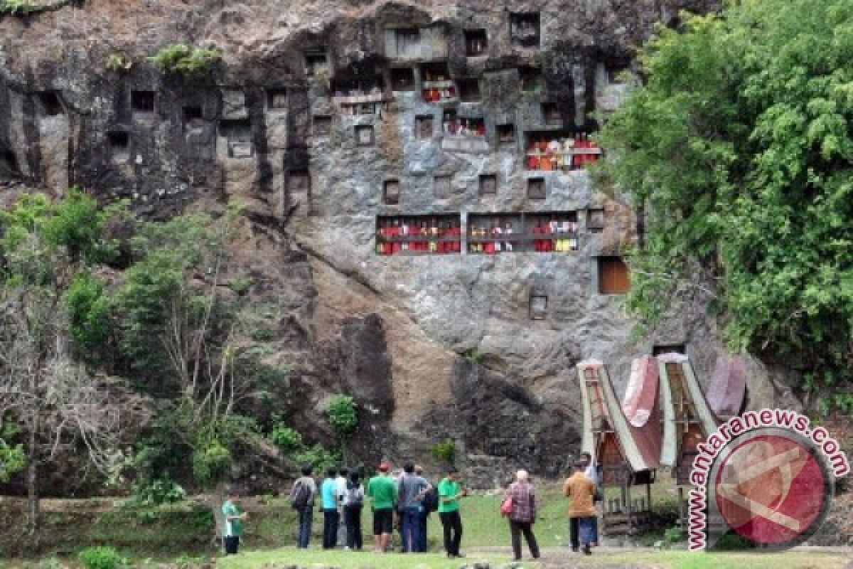 Twelve ambassadors attend Toraja Cultural Festival