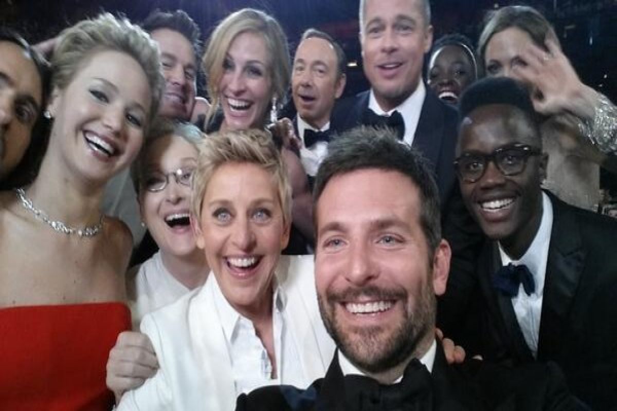 Foto "selfie" Ellen DeGeneres di-retweet ratusan ribu