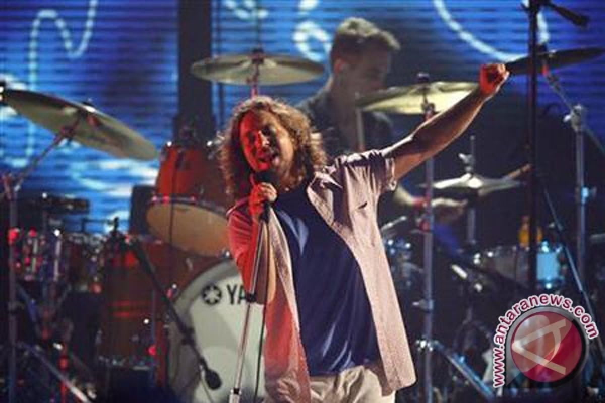 Mantan manager Pearl Jam dihukum 14 bulan penjara