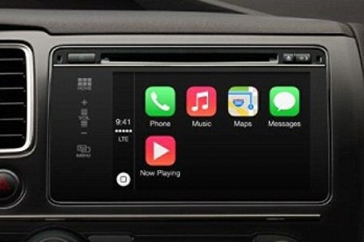 Ferrari tambahkan fitur Apple CarPlay di seluruh model