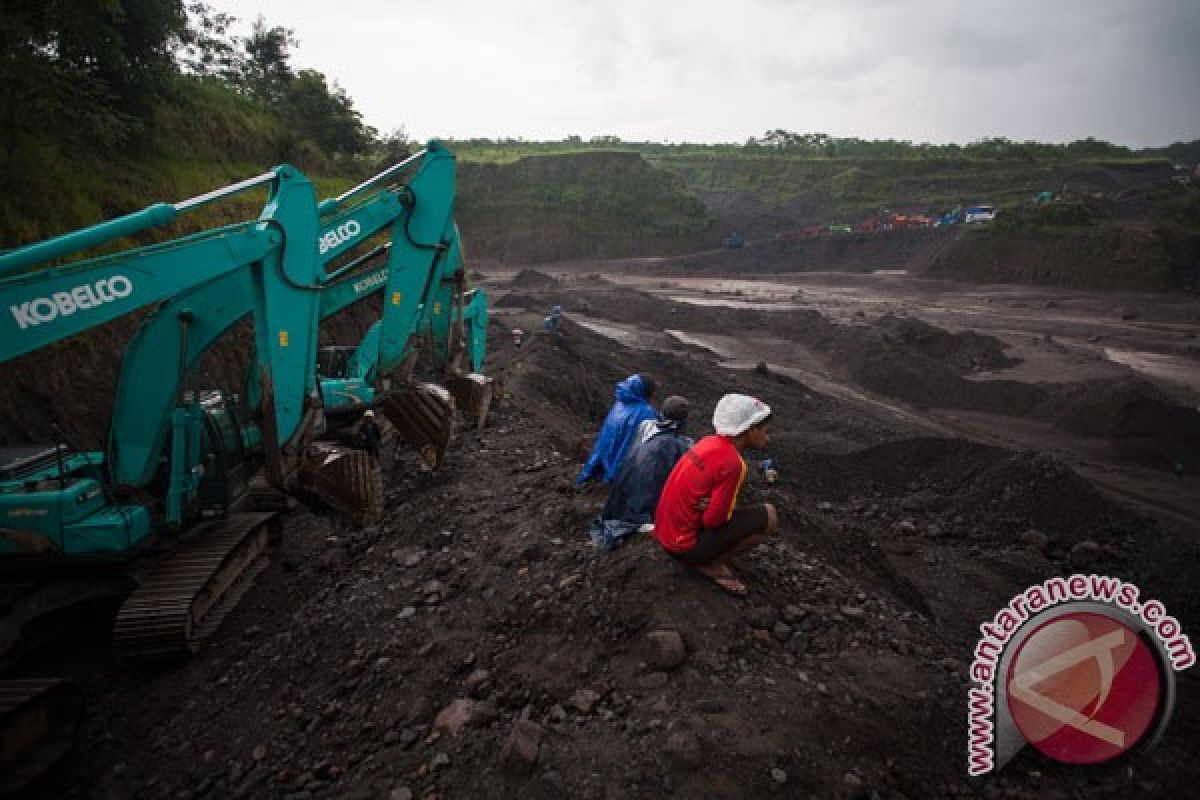 Warga Merapi kesulitan air bersih akibat banjir lahar