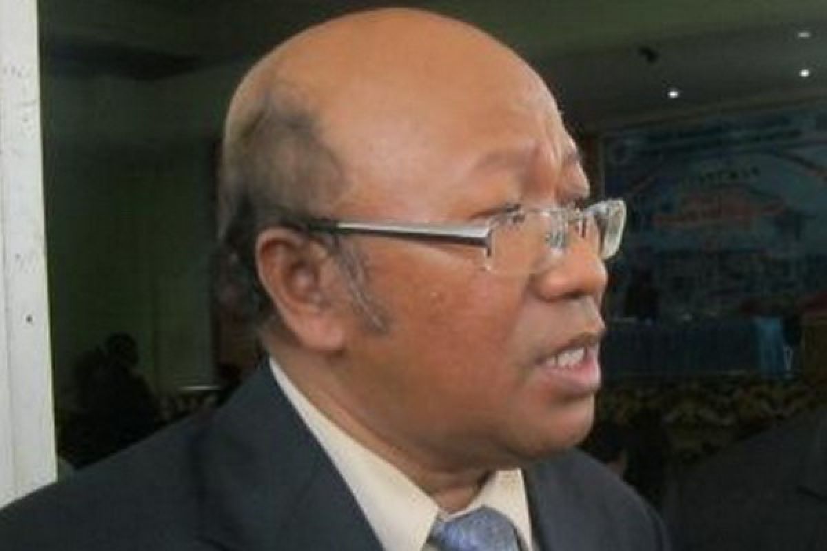 Mutasi Berbau Nepotisme, Lukman Menangis