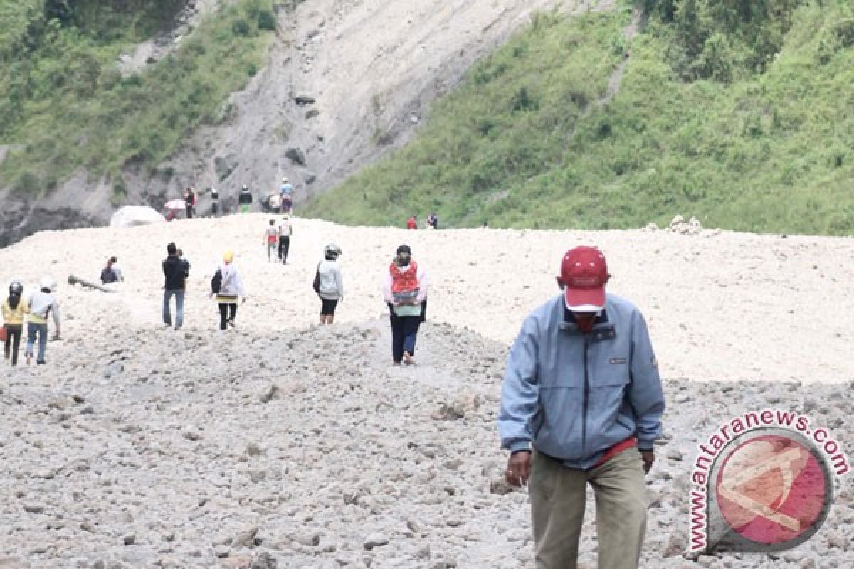 Wakil Presiden pantau pemulihan dampak erupsi Kelud