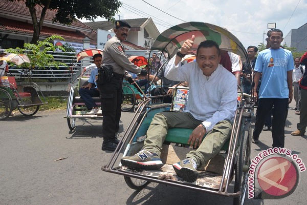 Anang Hermansyah penuhi panggilan Panwaslu Jember