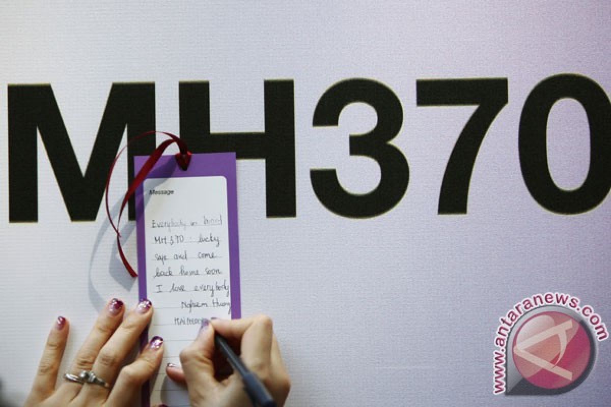 Emirates pertanyakan lokasi pencarian MH370