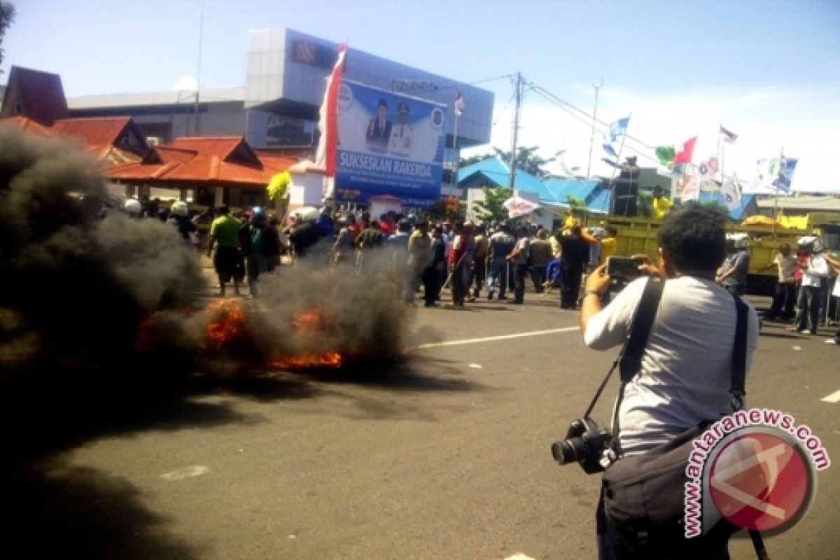 Pemkot Imbau Massa Tidak Rusak Fasilitas Negara