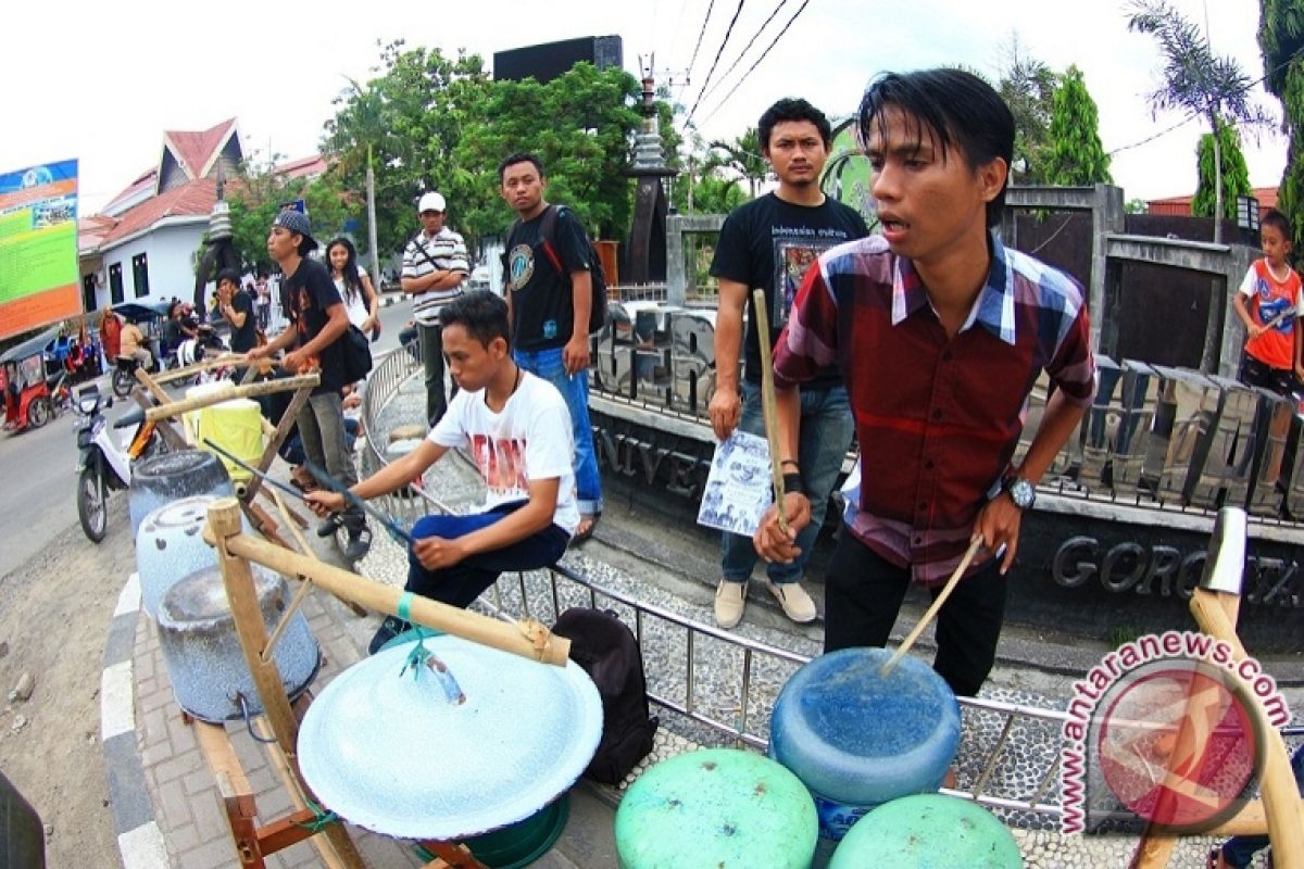 GO - RAPU Gelar Perkusi Di Jalan 