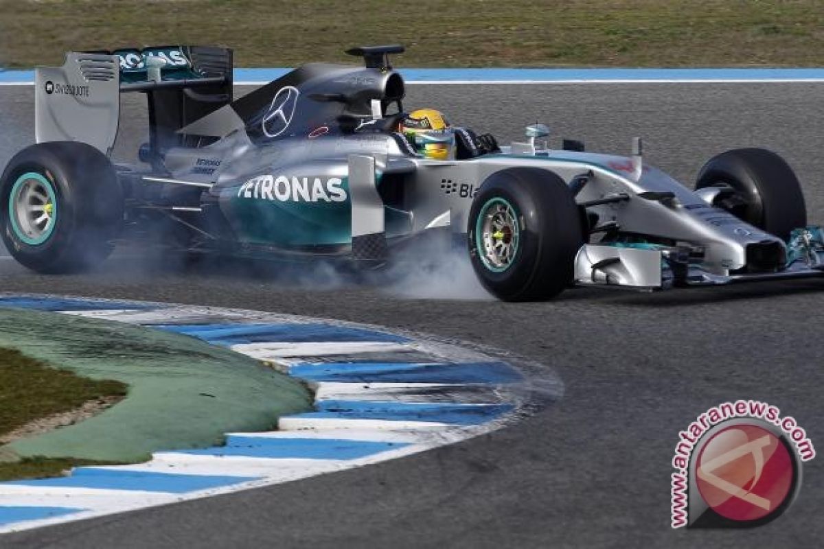Lewis Hamilton Kuasai GP Singapura