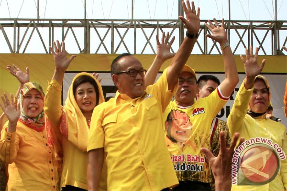 Aburizal Bakrie: Golkar tidak akan berkoalisi