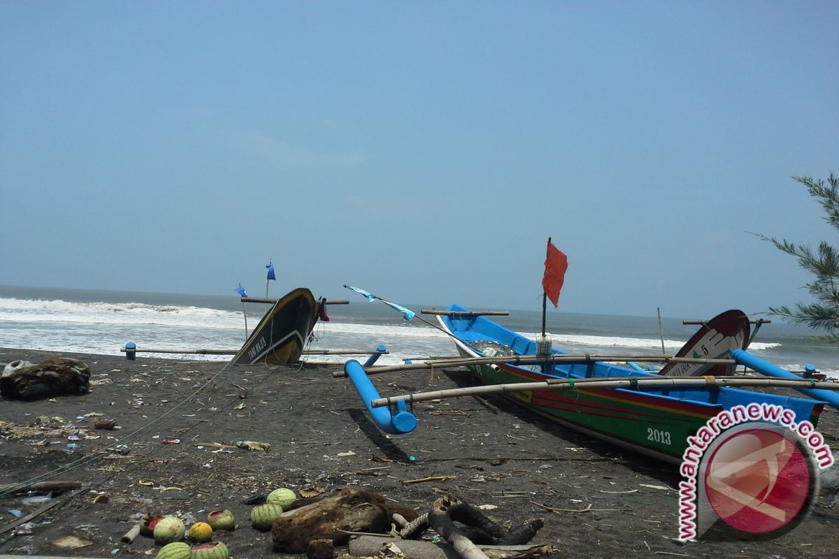 Nelayan Kulon Progo beralih sementara menjadi petani 