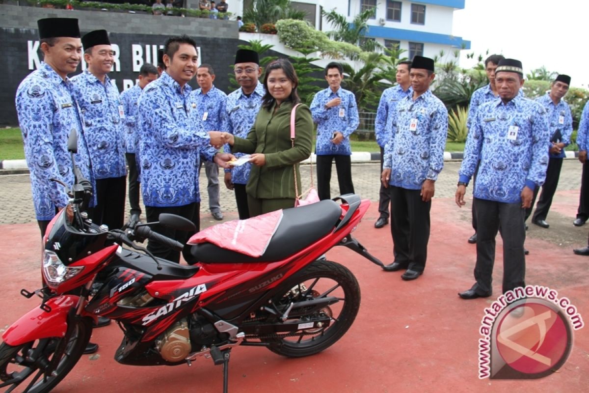 Fransisca Dapat Kendaraan Roda Dua Dari Mardani 