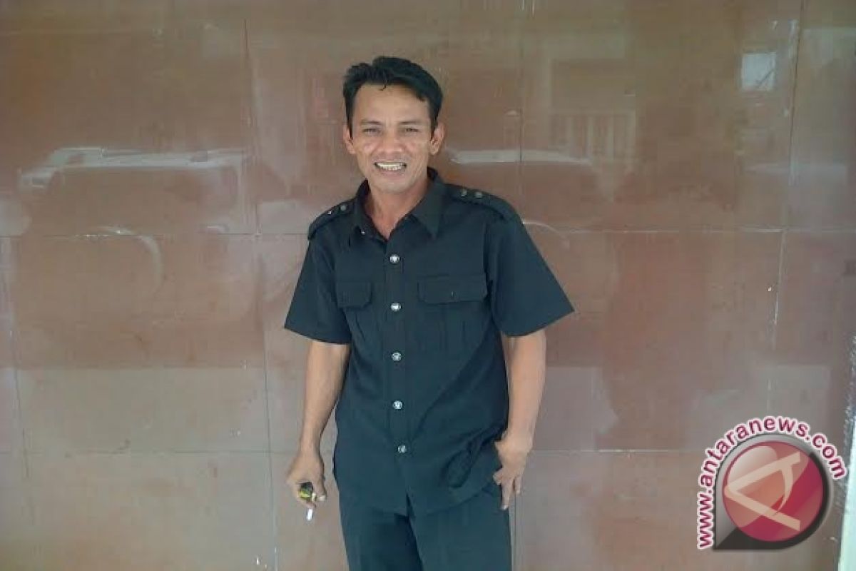 Caleg NasDem siap perjuangkan kenaikan gaji Kades