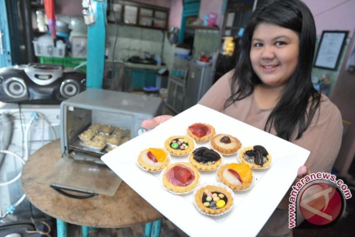 Bisnis mini beromset  manis si "pie mini"
