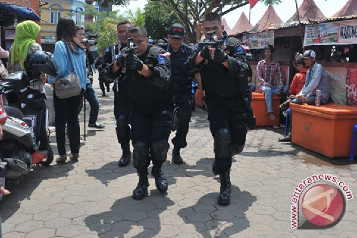 Polres lengkapi anggota rompi anti peluru