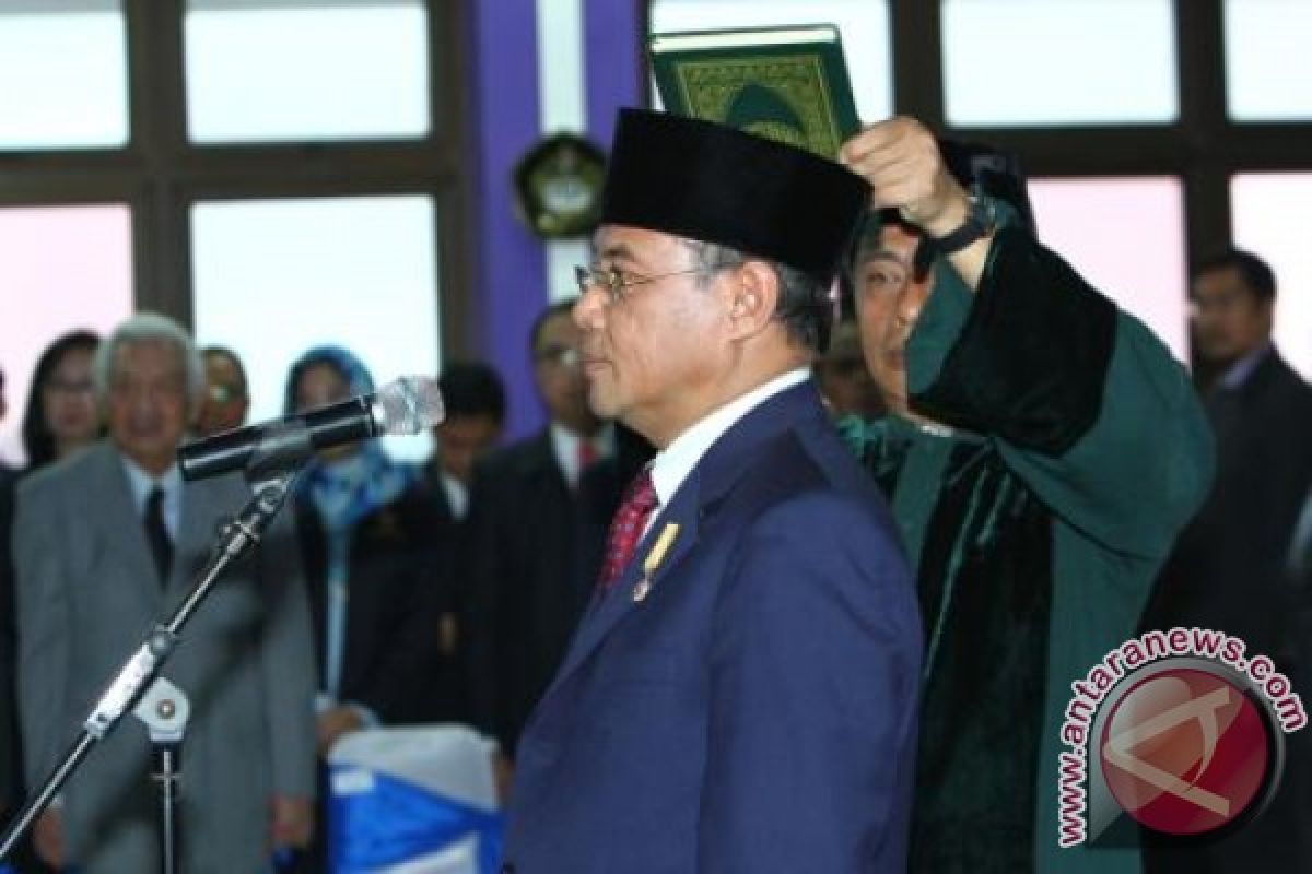 Wahono Sumaryono dilantik menjadii Rektor Universitas Pancasila