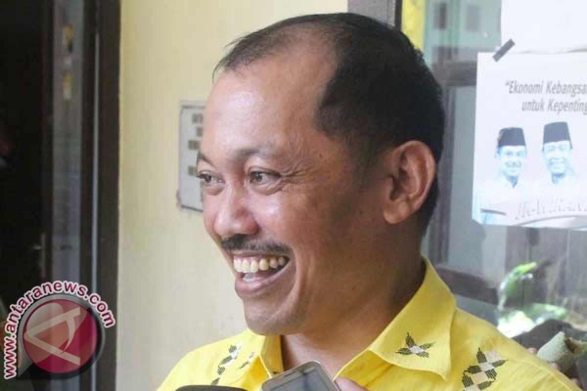 DPRD Mamuju Laksanakan Pelantikan PAW