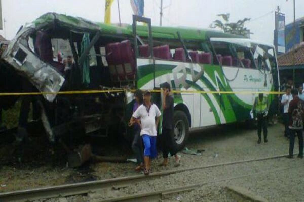 Menhut siap tanggung perawatan korban bus Haryanto