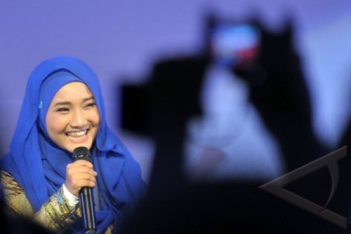 Fatin Shidqia Hadirkan Jilbab "Ramah Lingkungan"