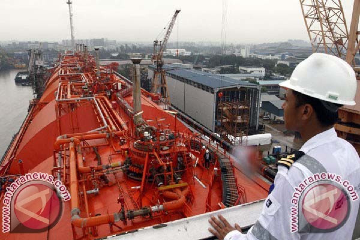 Pertamina Cari Tiga Juta Ton LNG tahun 2016