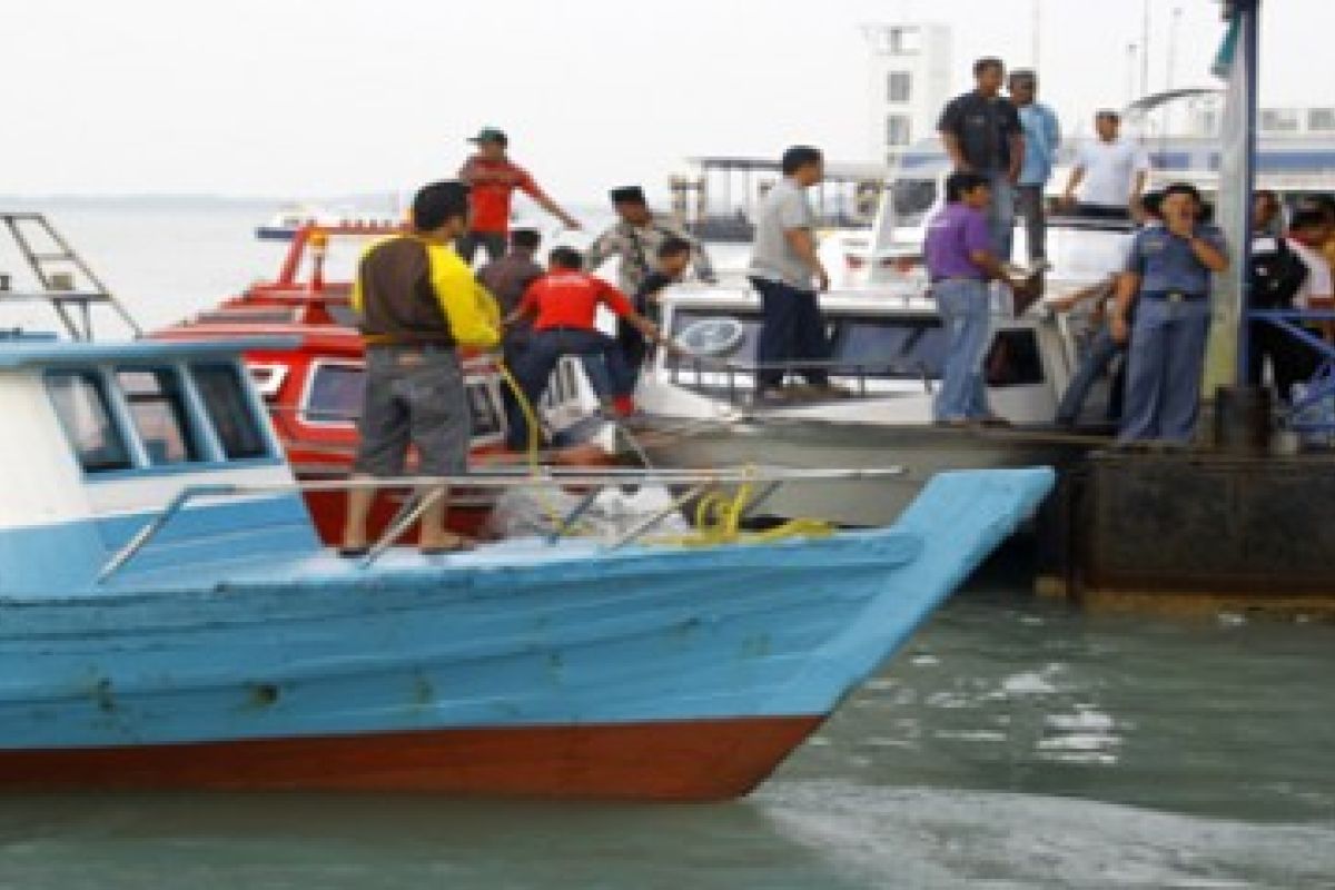 Transportasi Antar Pulau/Joko Sulistyo