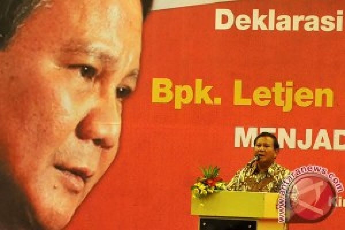 Ribuan Pendukung Gerindra Menyemut di Suramadu