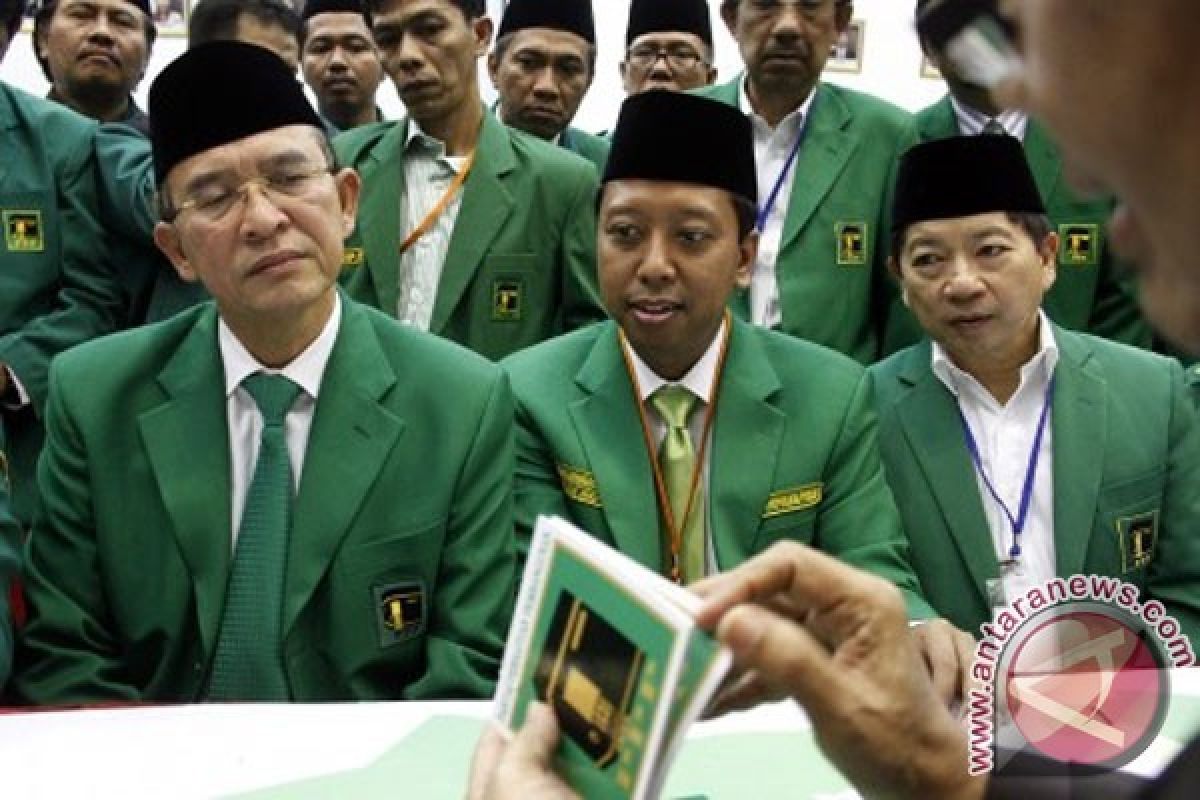  Suryadharma  : Meski Ada Riak-Riak PPP Tetap Solid
