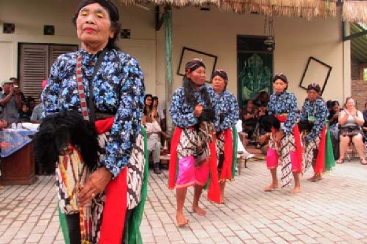 Kuda Lumping Lansia Borobudur Pentas Pembukaan Pameran