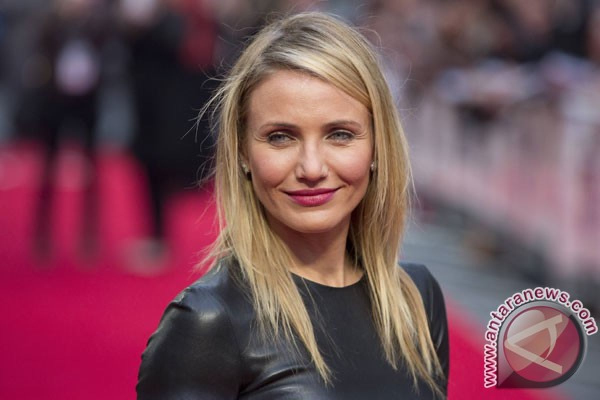 Cameron Diaz menikah dengan seorang rocker