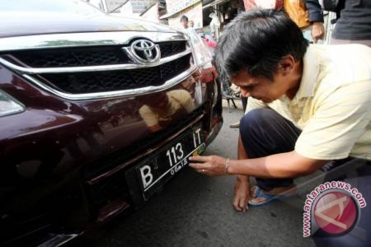 Pengadaan plat nomor kendaraan segera tiba