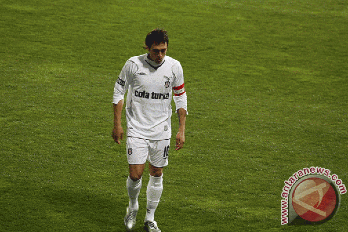 Valencia ditekuk FC Basel 0-3